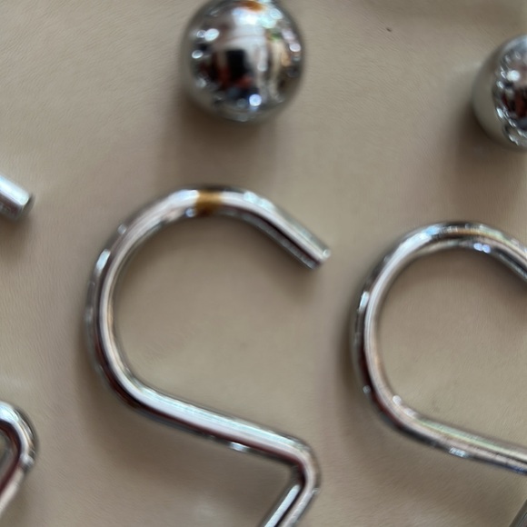12 gently used shower curtain hooks in shiny chrome finish - Picture 2 of 3